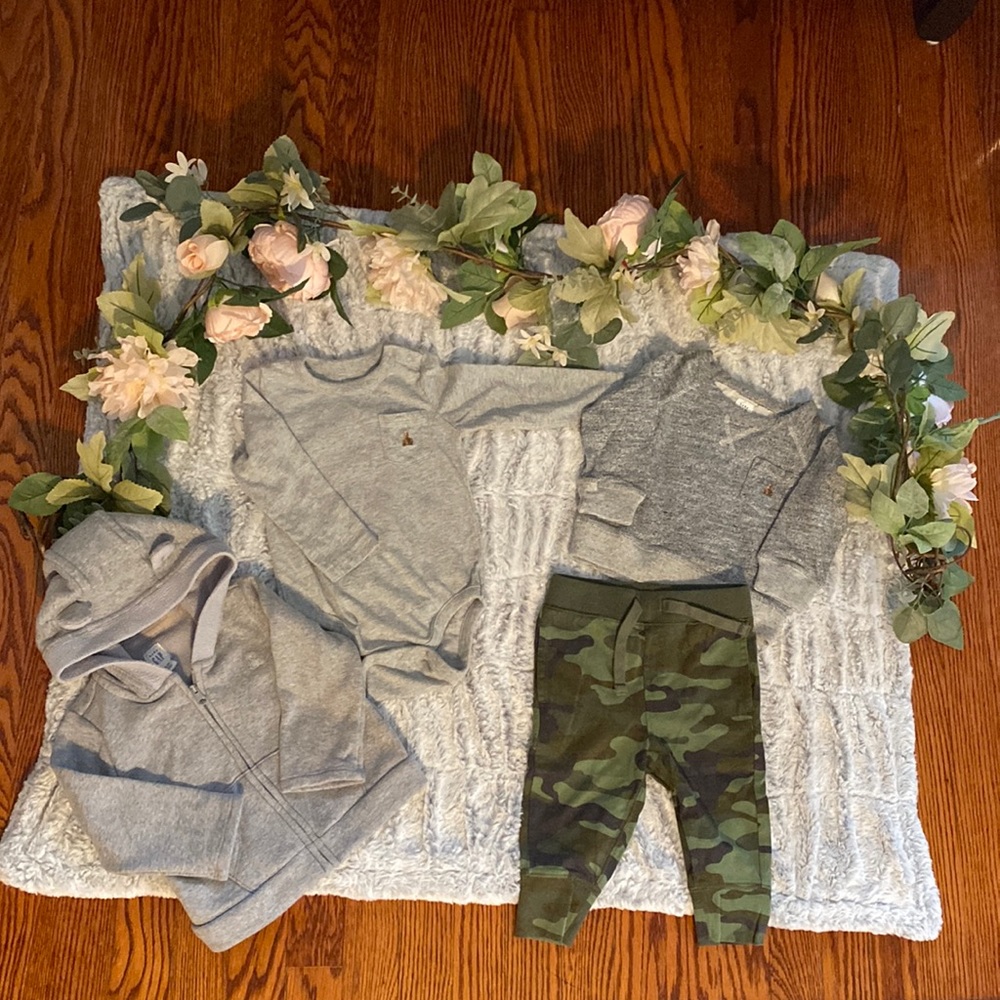 Gap baby boy bundle size 12-18 months